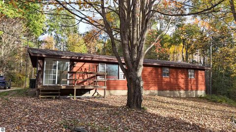 Tiny photo for 18824 30th Avenue, Marion, MI 49665 (MLS # 1939987)