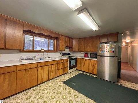 Tiny photo for 18824 30th Avenue, Marion, MI 49665 (MLS # 1939987)