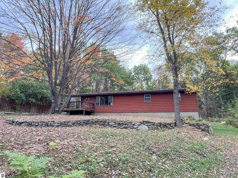 Tiny photo for 18824 30th Avenue, Marion, MI 49665 (MLS # 1939987)