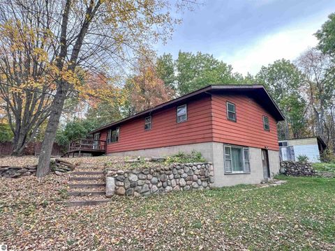 Tiny photo for 18824 30th Avenue, Marion, MI 49665 (MLS # 1939987)