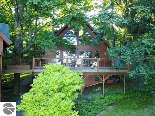 Lake Ann, Michigan 49650, United States, 7 Bedrooms Bedrooms, ,3 BathroomsBathrooms,Residential,Pending,102500