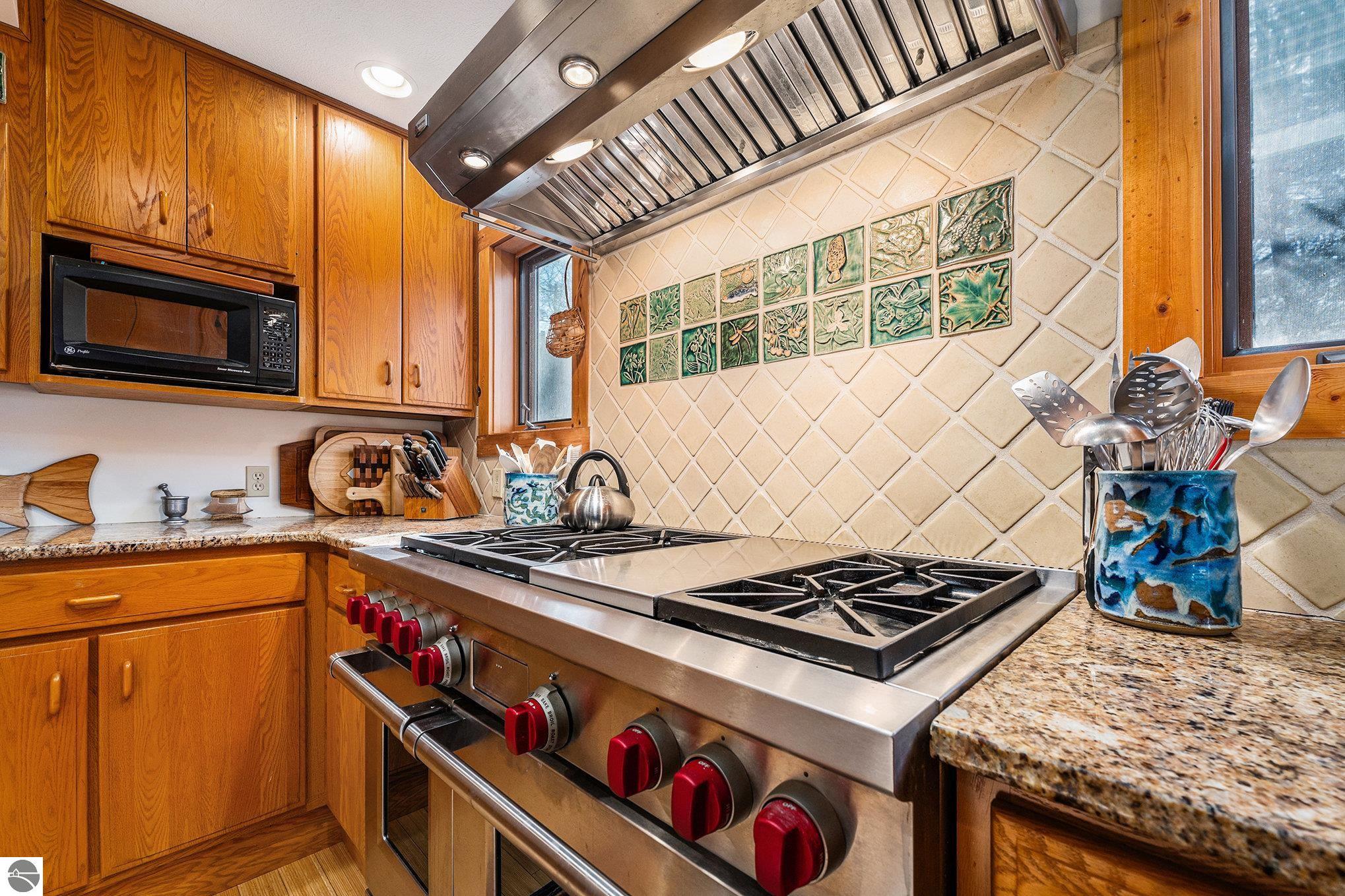 Lake Ann, Michigan 49650, United States, 7 Bedrooms Bedrooms, ,3 BathroomsBathrooms,Residential,Pending,102500