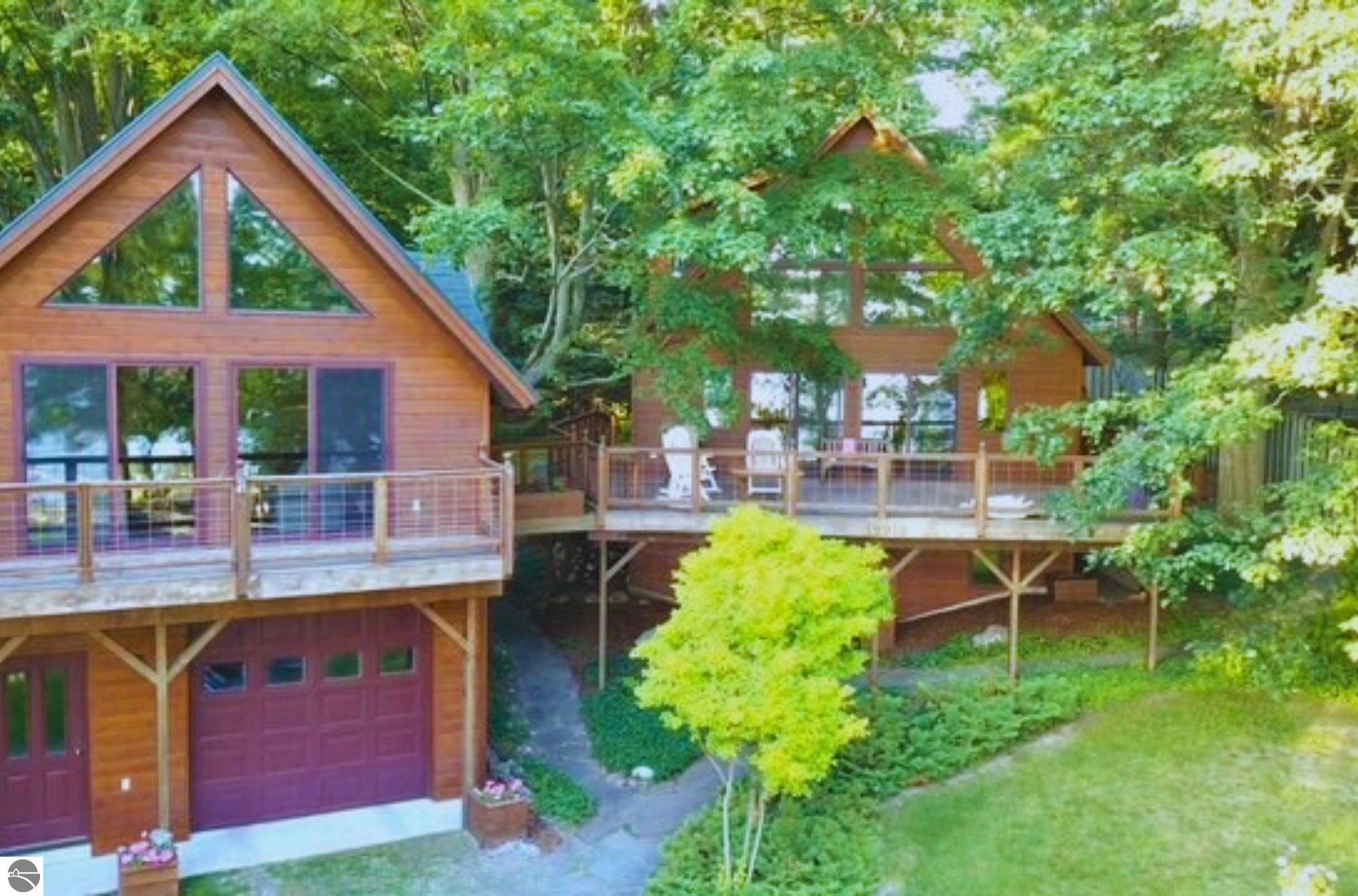 Lake Ann, Michigan 49650, United States, 7 Bedrooms Bedrooms, ,3 BathroomsBathrooms,Residential,Pending,102500