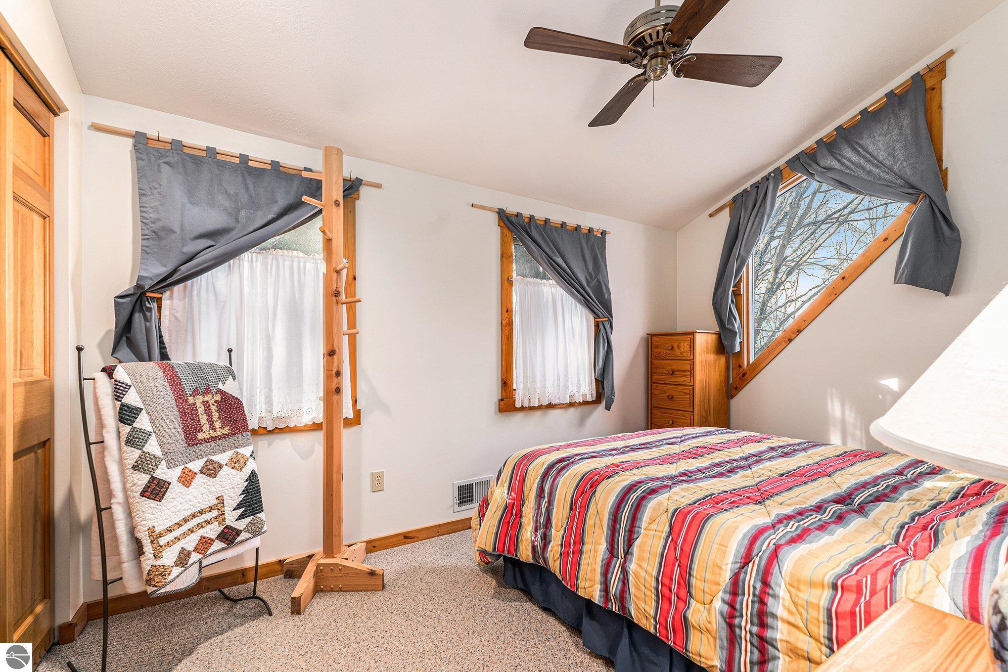 Lake Ann, Michigan 49650, United States, 7 Bedrooms Bedrooms, ,3 BathroomsBathrooms,Residential,Pending,102500