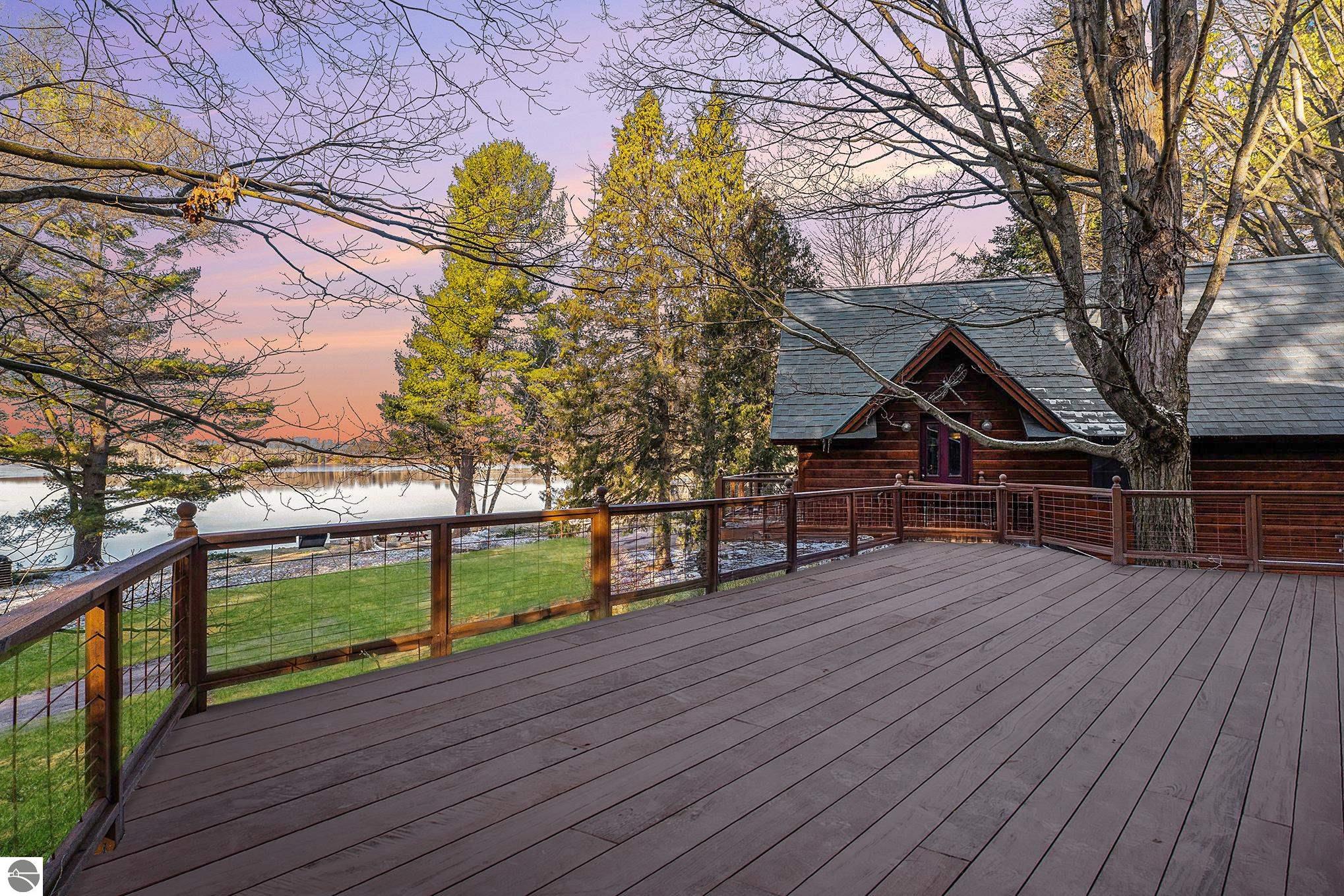 Lake Ann, Michigan 49650, United States, 7 Bedrooms Bedrooms, ,3 BathroomsBathrooms,Residential,Pending,102500