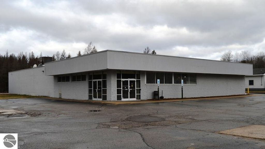 Photo of 425 N Fifth Street, Roscommon, MI 48653 (MLS # 1932283)