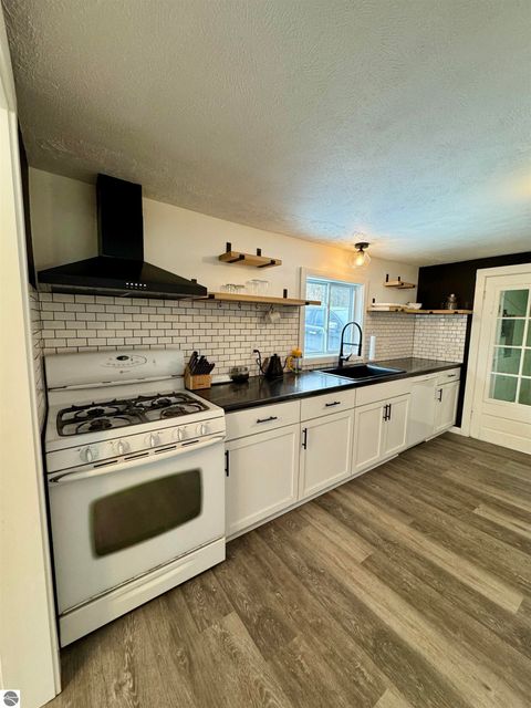 Tiny photo for 2024 Apple Hill Road, Traverse City, MI 49686 (MLS # 1941265)