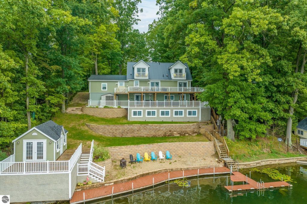 Photo of 506 McLachlan Point, Evart, MI 49631 (MLS # 1931937)