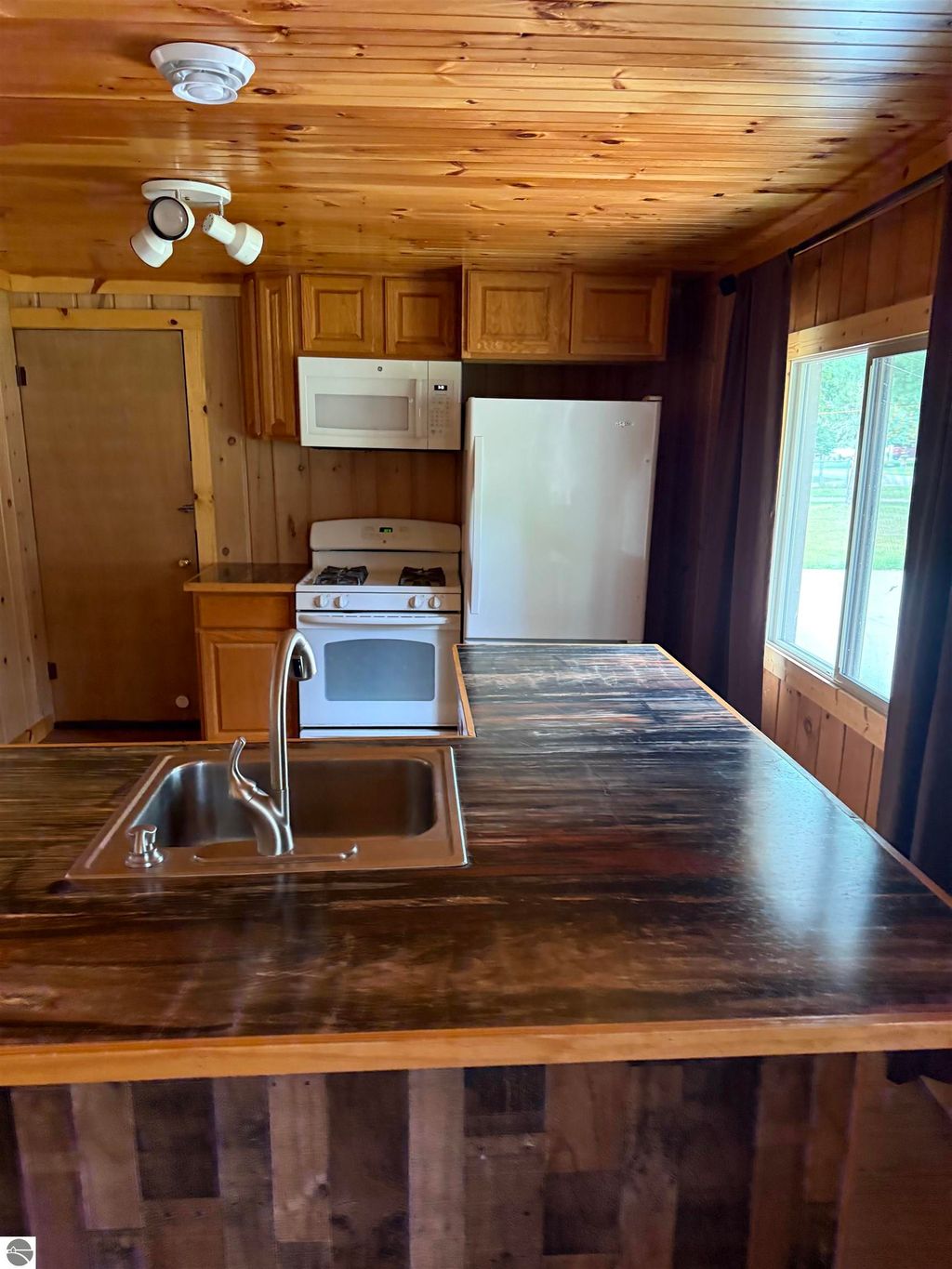 Photo of 1853 Muskegon, St Helen, MI 48656 (MLS # 1938001)