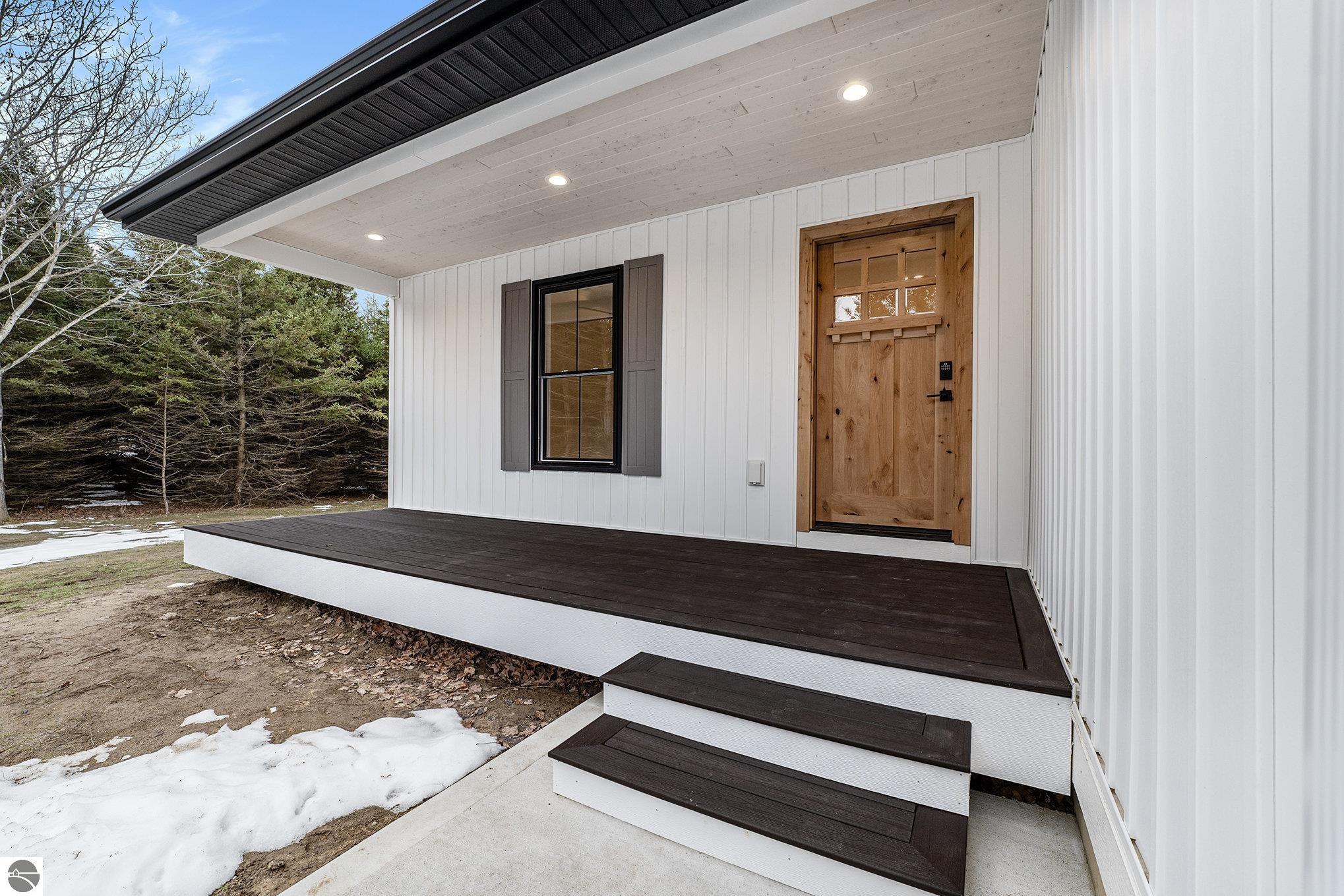 Traverse City, Michigan 49696, United States, 4 Bedrooms Bedrooms, ,3 BathroomsBathrooms,Residential,Pending,25381