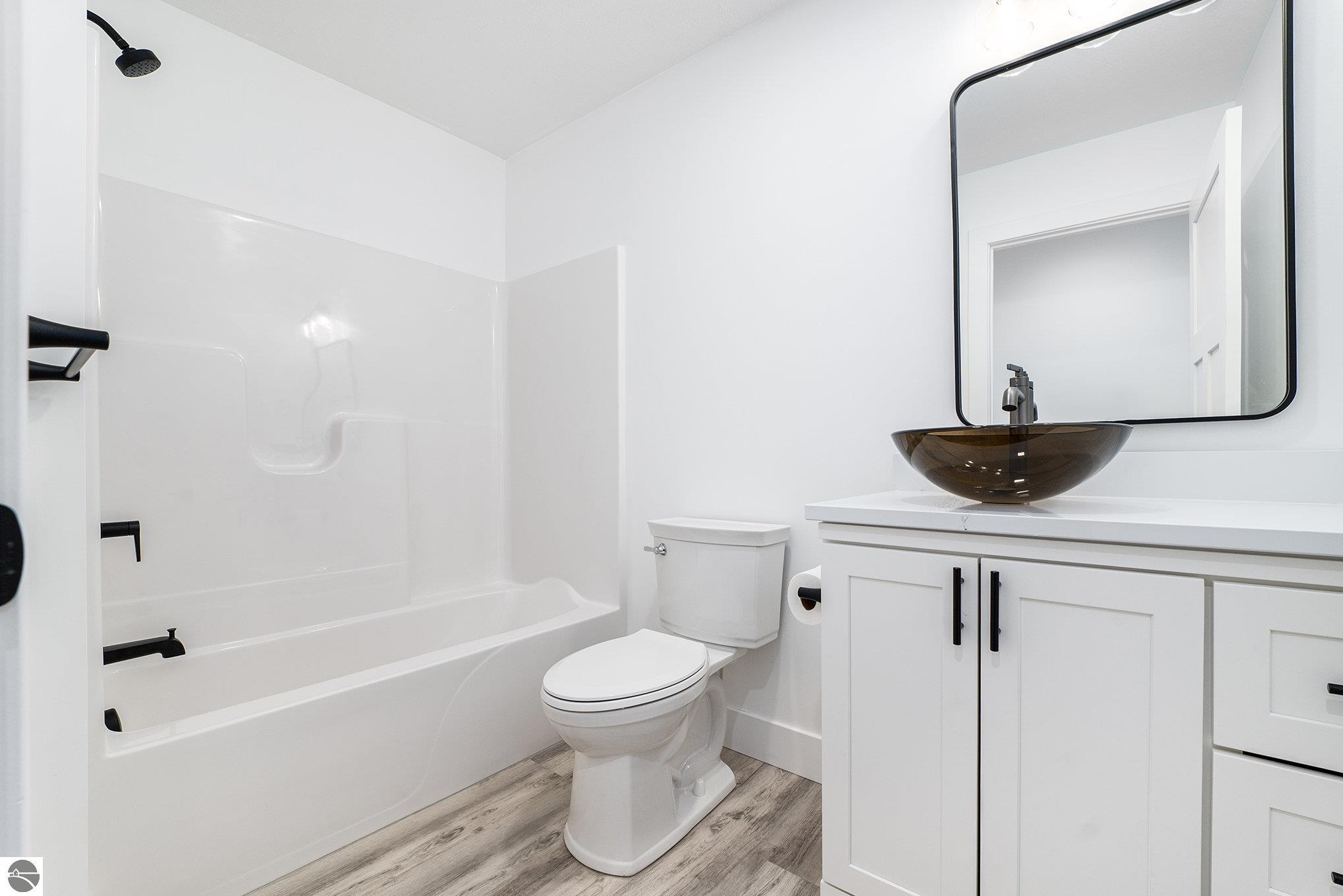 Traverse City, Michigan 49696, United States, 4 Bedrooms Bedrooms, ,3 BathroomsBathrooms,Residential,Pending,25381