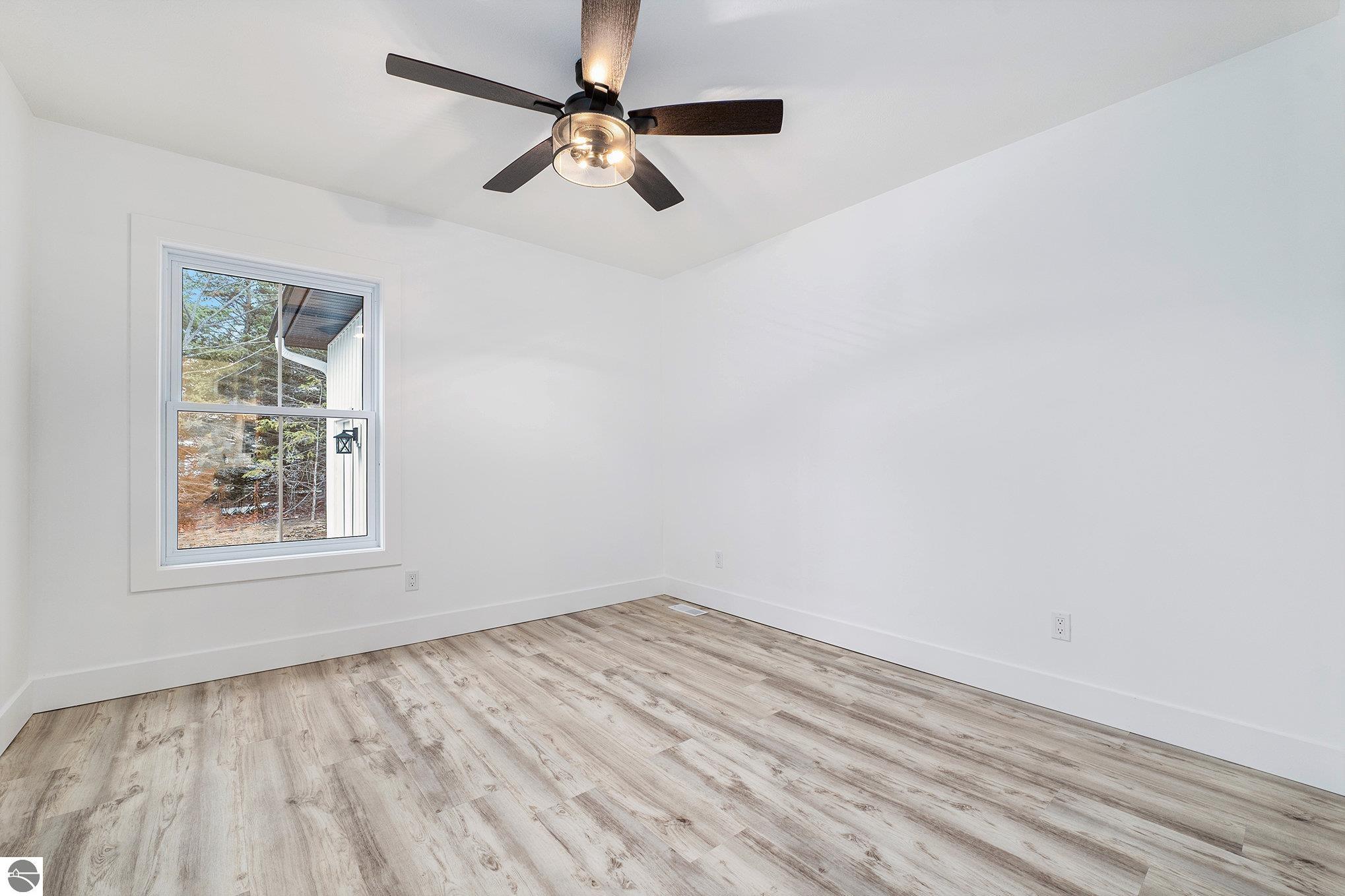 Traverse City, Michigan 49696, United States, 4 Bedrooms Bedrooms, ,3 BathroomsBathrooms,Residential,Pending,25381