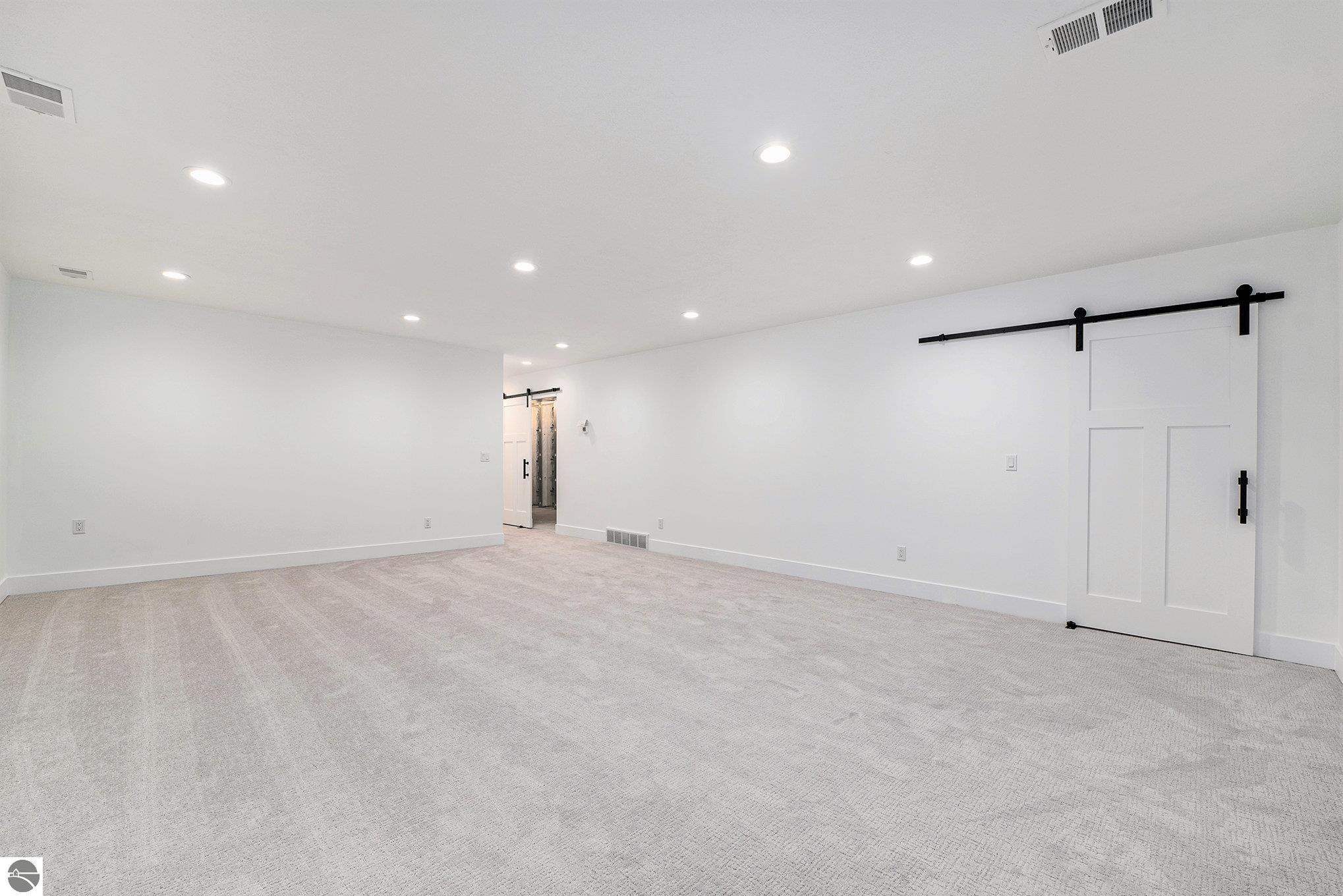 Traverse City, Michigan 49696, United States, 4 Bedrooms Bedrooms, ,3 BathroomsBathrooms,Residential,Pending,25381