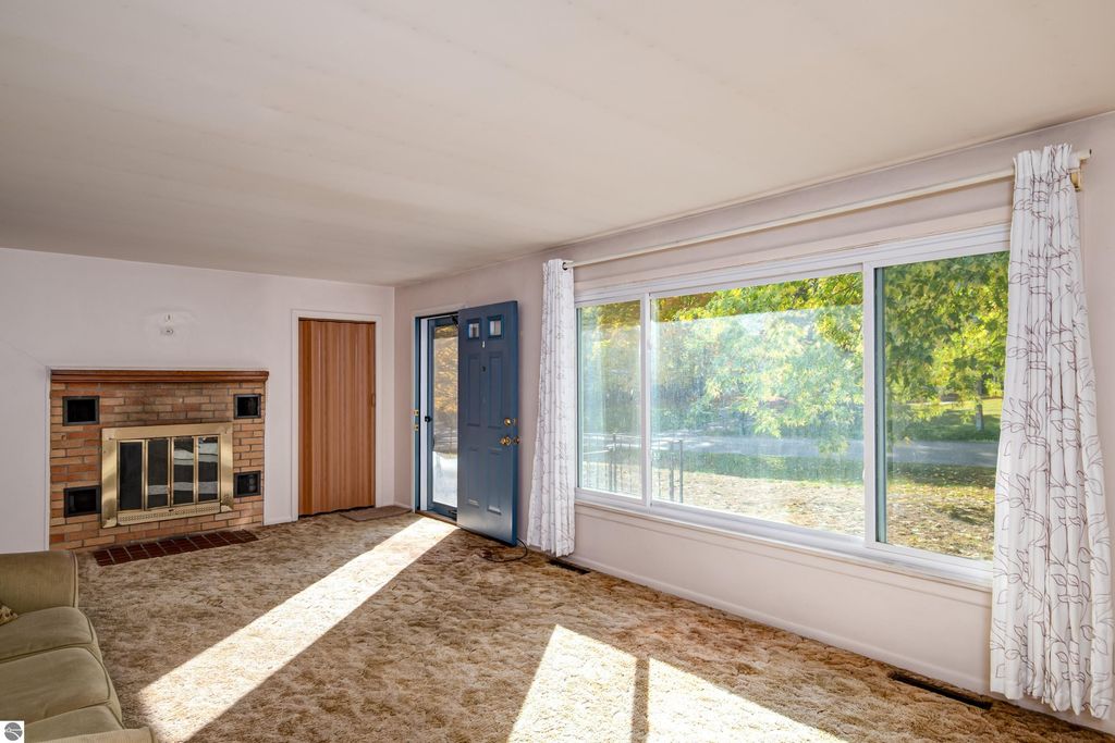 Photo of 10151 E Grandview Road, Traverse City, MI 49684 (MLS # 1939772)