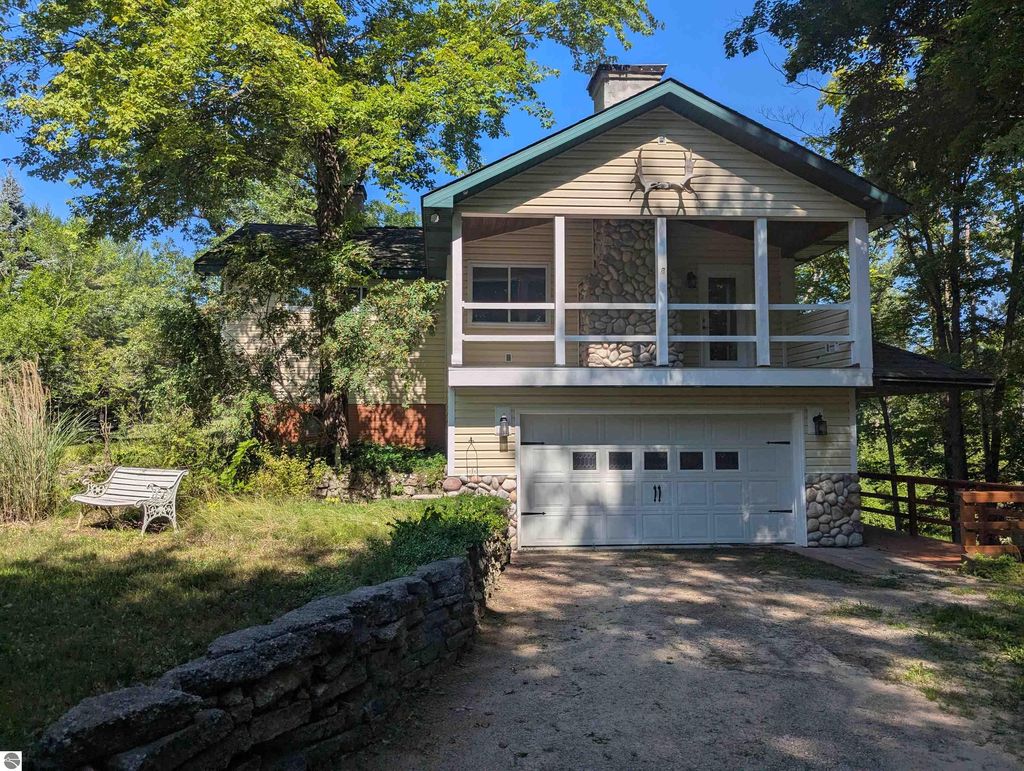 Photo of 1620 N Michigan, Omer, MI 48749 (MLS # 1936406)