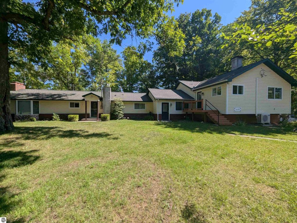 Photo of 1620 N Michigan, Omer, MI 48749 (MLS # 1936406)