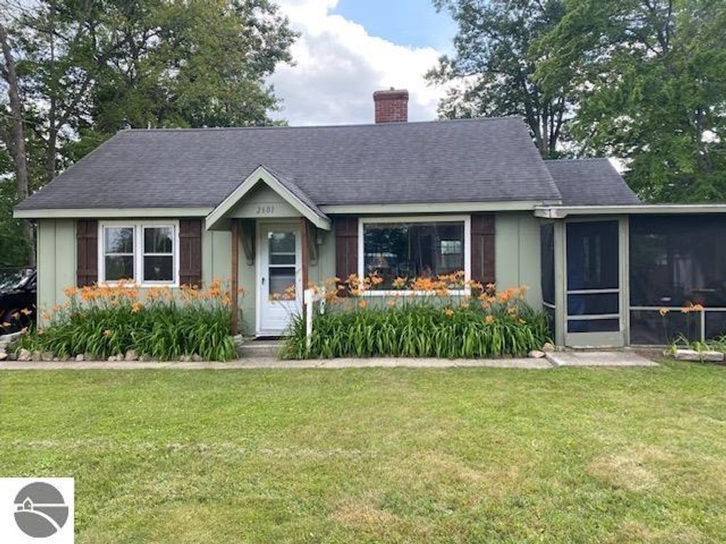 Photo of 2601 Sunnyside Drive, Cadillac, MI 49601 (MLS # 1938610)