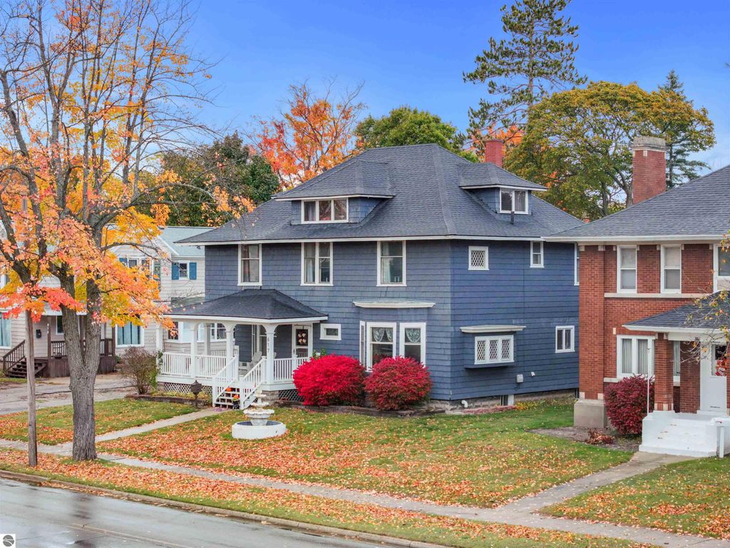 Photo of 617 E Division Street, Cadillac, MI 49601 (MLS # 1935656)