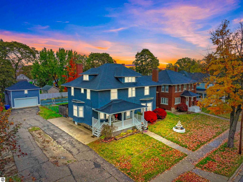 Photo of 617 E Division Street, Cadillac, MI 49601 (MLS # 1935656)