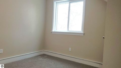 Tiny photo for 634 S Oak Street, Mt Pleasant, MI 48858 (MLS # 1941303)