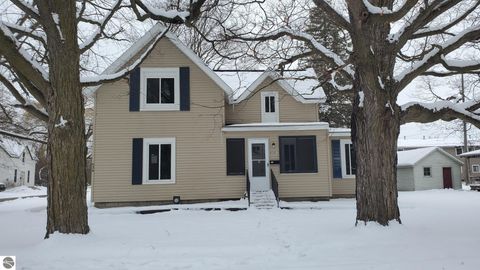 Tiny photo for 634 S Oak Street, Mt Pleasant, MI 48858 (MLS # 1941303)