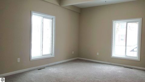 Tiny photo for 634 S Oak Street, Mt Pleasant, MI 48858 (MLS # 1941303)