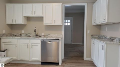 Tiny photo for 634 S Oak Street, Mt Pleasant, MI 48858 (MLS # 1941303)