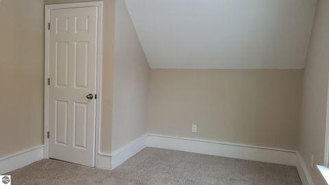 Tiny photo for 634 S Oak Street, Mt Pleasant, MI 48858 (MLS # 1941303)