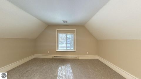 Tiny photo for 634 S Oak Street, Mt Pleasant, MI 48858 (MLS # 1941303)