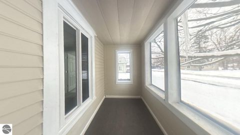 Tiny photo for 634 S Oak Street, Mt Pleasant, MI 48858 (MLS # 1941303)