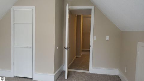 Tiny photo for 634 S Oak Street, Mt Pleasant, MI 48858 (MLS # 1941303)