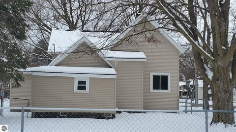 Tiny photo for 634 S Oak Street, Mt Pleasant, MI 48858 (MLS # 1941303)