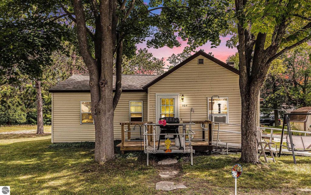 Photo of 504 Allen Street, Cadillac, MI 49601 (MLS # 1938495)