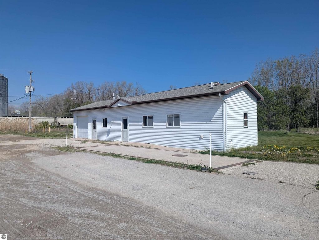 Photo of 4250 S Huron Road, Standish, MI 48658 (MLS # 1933883)