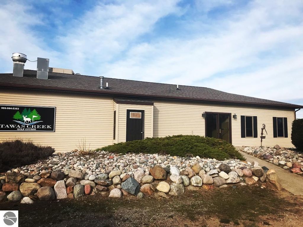 Photo of 1022 Monument Road, Tawas City, MI 48763 (MLS # 1932511)
