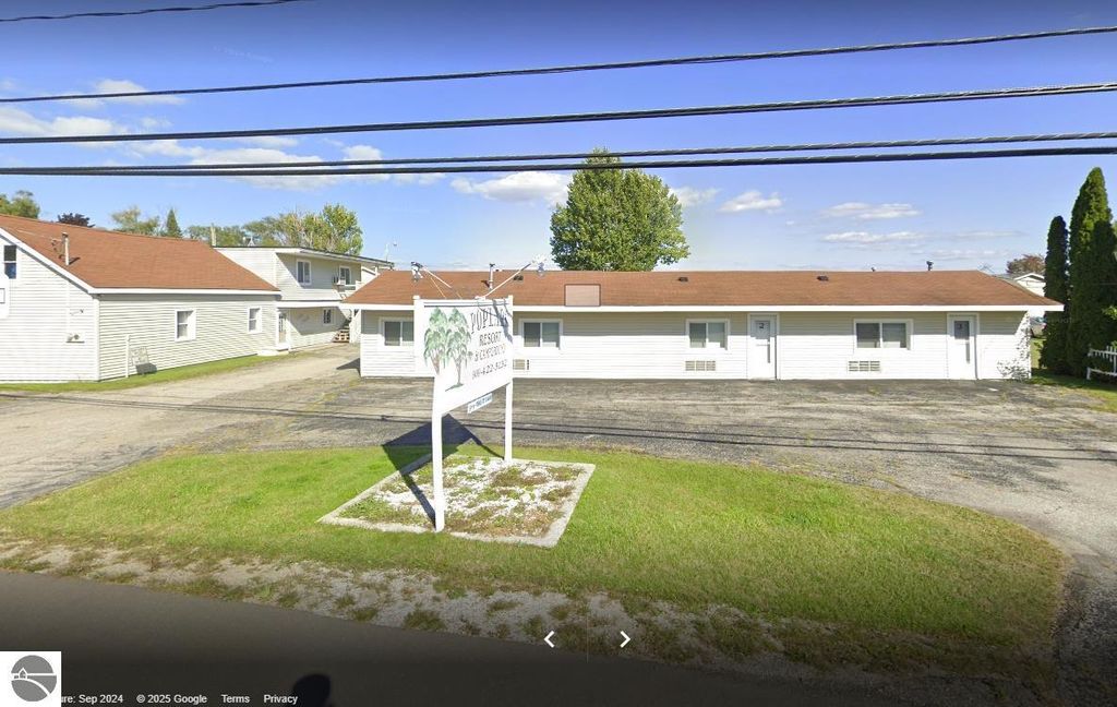 Photo of 10360 West Shore Drive, Houghton Lake, MI 48629 (MLS # 1920409)