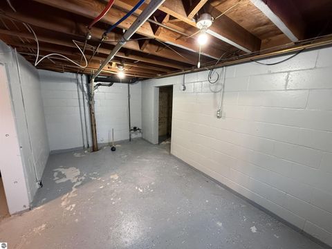 Tiny photo for 905 E Gaylord Street, Mt Pleasant, MI 48858 (MLS # 1940891)