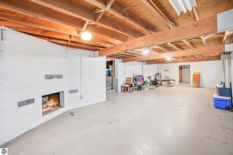 Tiny photo for 905 E Gaylord Street, Mt Pleasant, MI 48858 (MLS # 1940891)