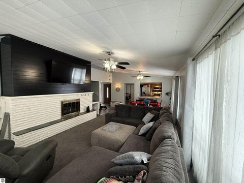 Tiny photo for 905 E Gaylord Street, Mt Pleasant, MI 48858 (MLS # 1940891)