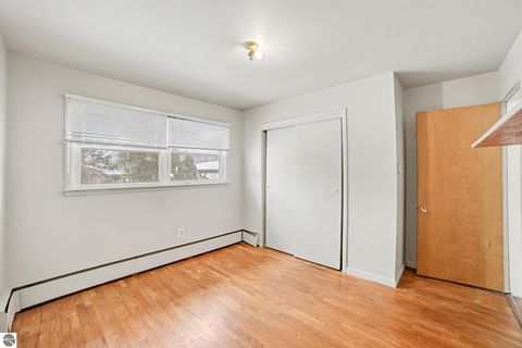 Tiny photo for 905 E Gaylord Street, Mt Pleasant, MI 48858 (MLS # 1940891)