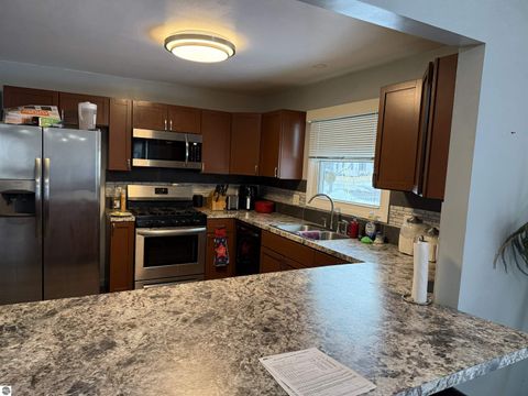 Tiny photo for 905 E Gaylord Street, Mt Pleasant, MI 48858 (MLS # 1940891)