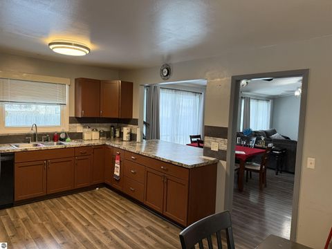 Tiny photo for 905 E Gaylord Street, Mt Pleasant, MI 48858 (MLS # 1940891)