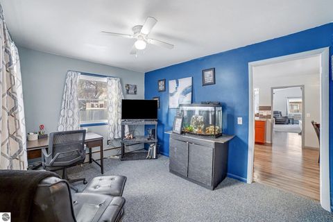 Tiny photo for 905 E Gaylord Street, Mt Pleasant, MI 48858 (MLS # 1940891)