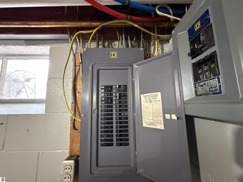 Tiny photo for 905 E Gaylord Street, Mt Pleasant, MI 48858 (MLS # 1940891)