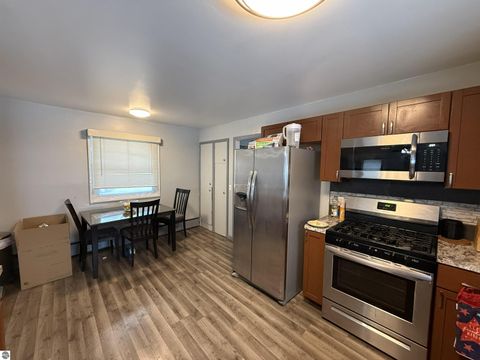 Tiny photo for 905 E Gaylord Street, Mt Pleasant, MI 48858 (MLS # 1940891)