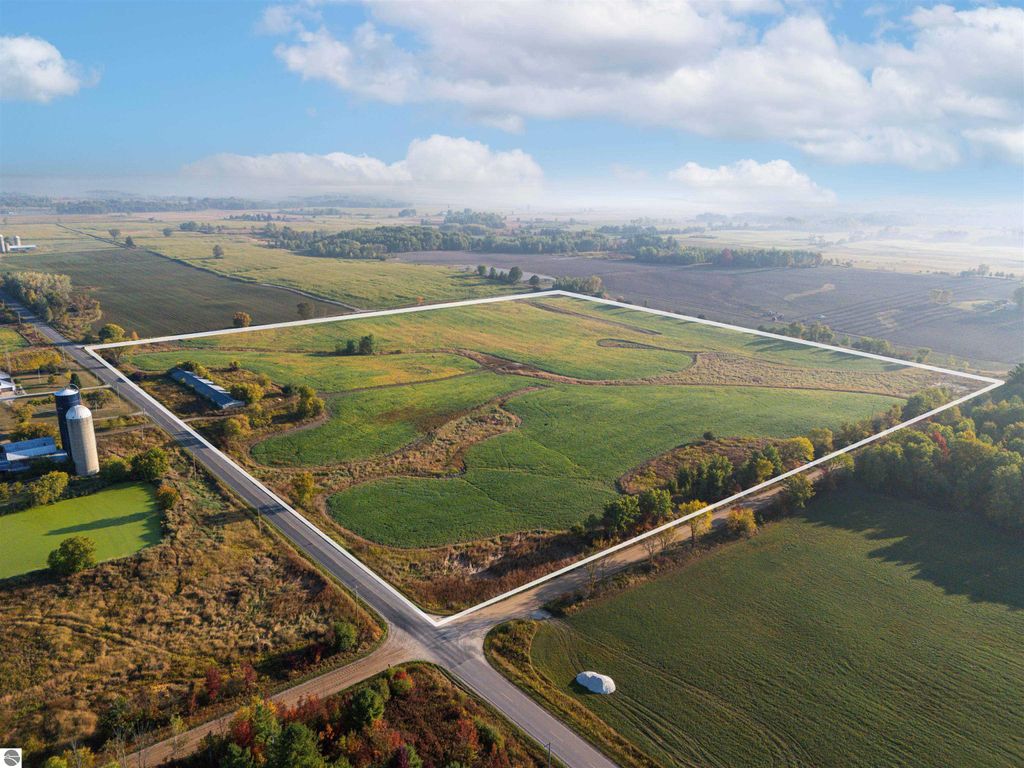 Photo of 400 19 Mile Road, Marion, MI 49665 (MLS # 1938634)