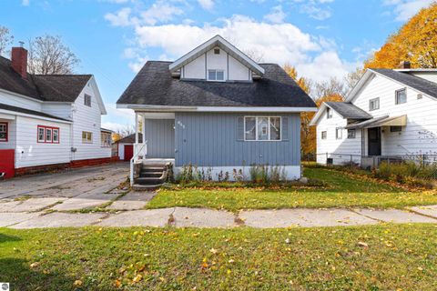 Tiny photo for 645 N Lake Street, Cadillac, MI 49601 (MLS # 1940352)