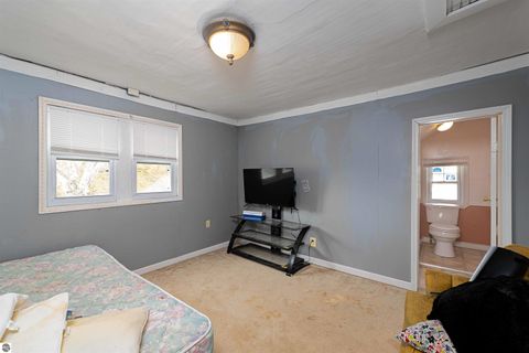 Tiny photo for 645 N Lake Street, Cadillac, MI 49601 (MLS # 1940352)