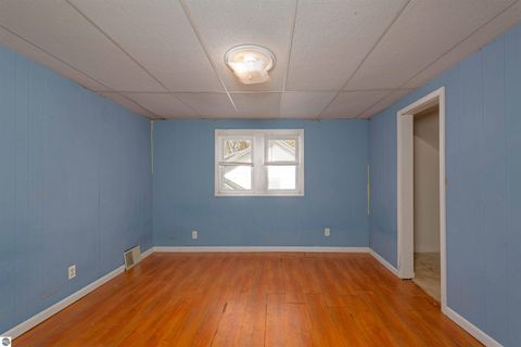 Tiny photo for 645 N Lake Street, Cadillac, MI 49601 (MLS # 1940352)