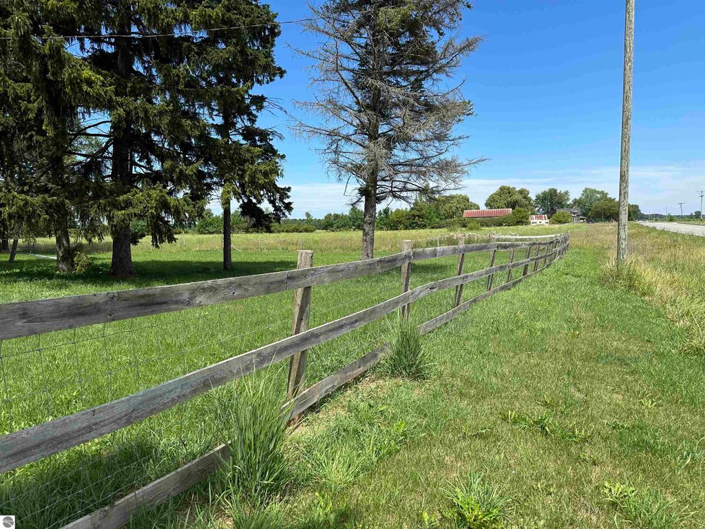 Photo of 4288 Arenac State Road, Standish, MI 48658 (MLS # 1936916)